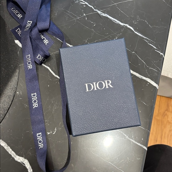 Dior Dust box and ribbon set - Picture 1 of 2
